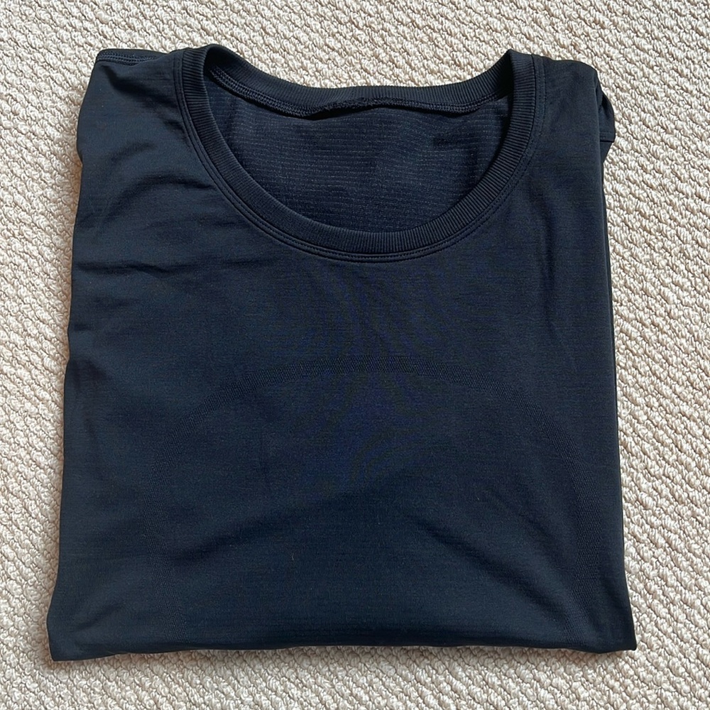 Lululemon swiftly tech long sleeve shirt